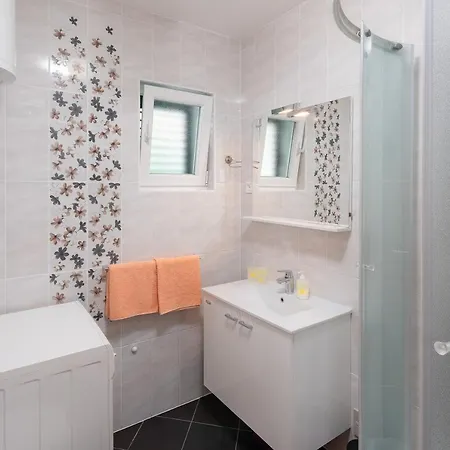 Hébergement de vacances Island Hvar Luxe Maslina With *