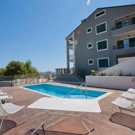 Island Hvar Luxe Maslina With